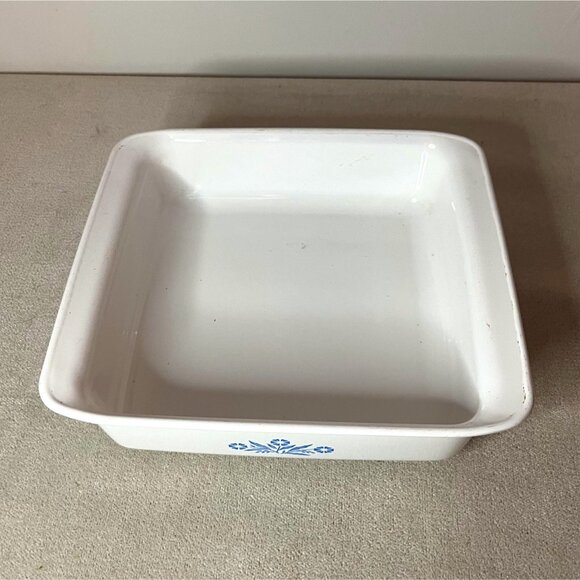 Vintage Corning Ware Blue Cornflower 8 Inch Baking Dish P-322 - Picture 3 of 6